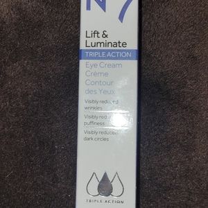 No 7 lift and luminate eye cream